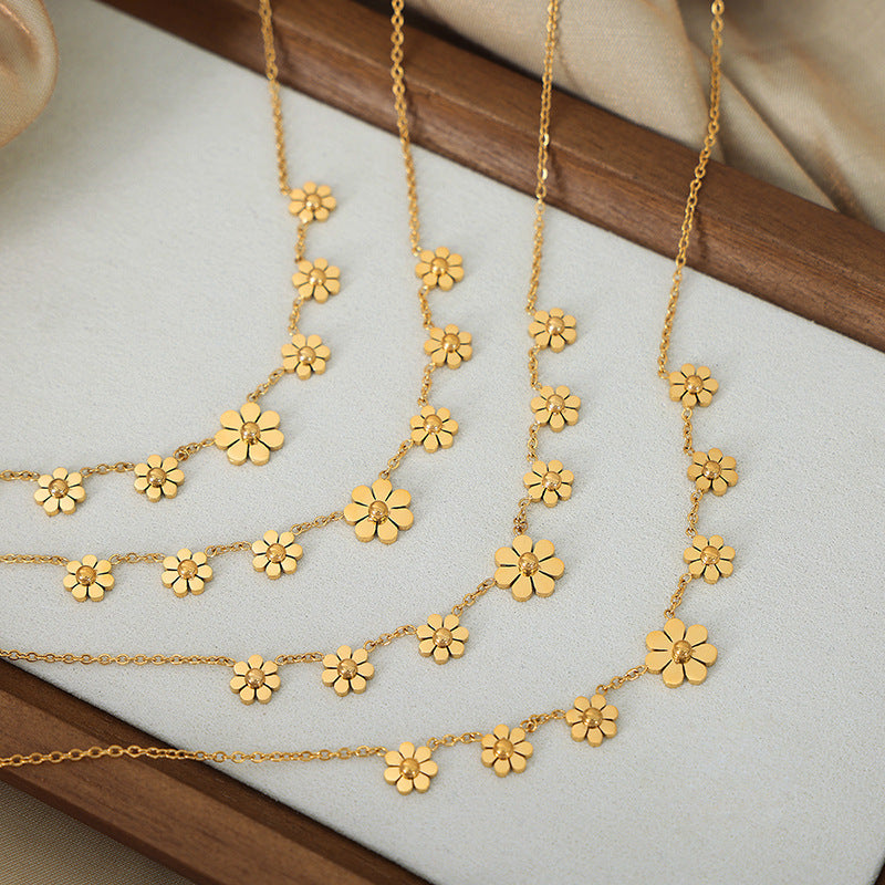 Elegant Flower Necklace