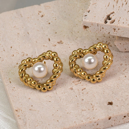 18K Retro Twist Pearl Heart Studs