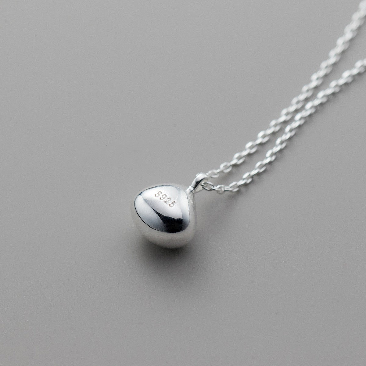 Glossy Water Drop Necklace